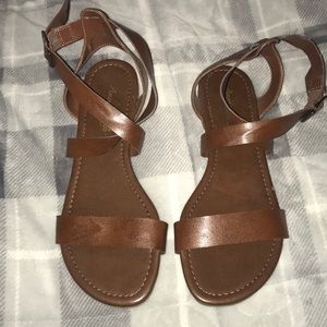 BROWN SANDALS